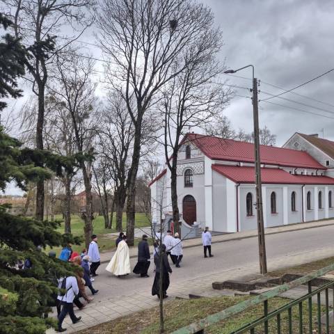 07.04.2026 - Msza św. za zmarłych i procesja