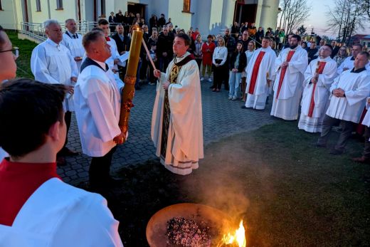 19.04.2025r. - Wigilia Paschalna - liturgia światła
